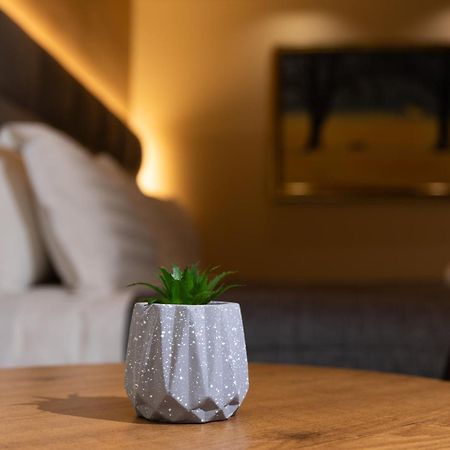 4R Colombo Hotel Tirana Kültér fotó