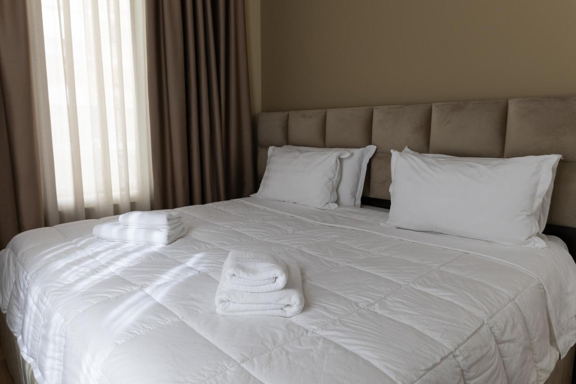 4R Colombo Hotel Tirana Kültér fotó