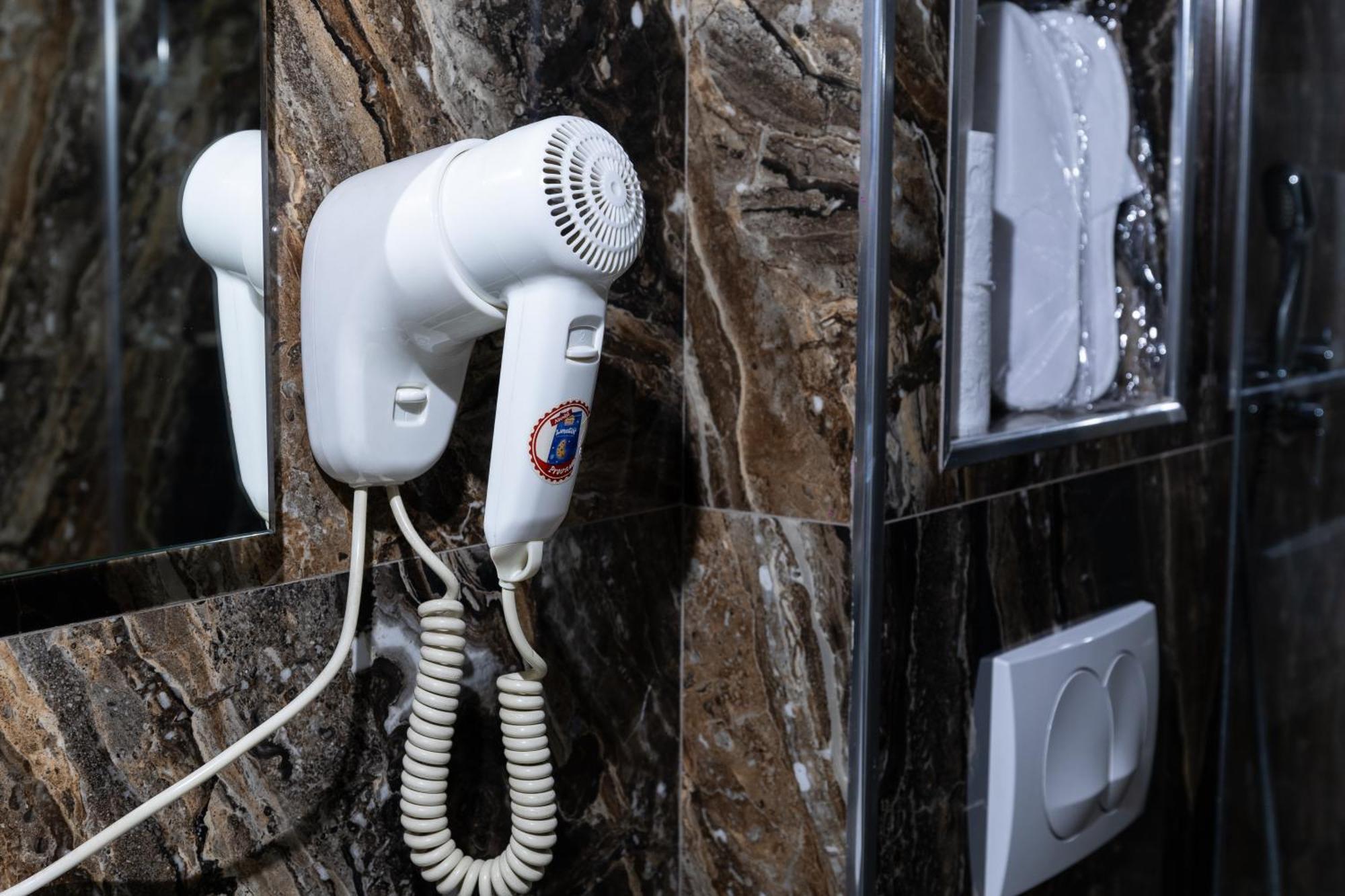 4R Colombo Hotel Tirana Kültér fotó