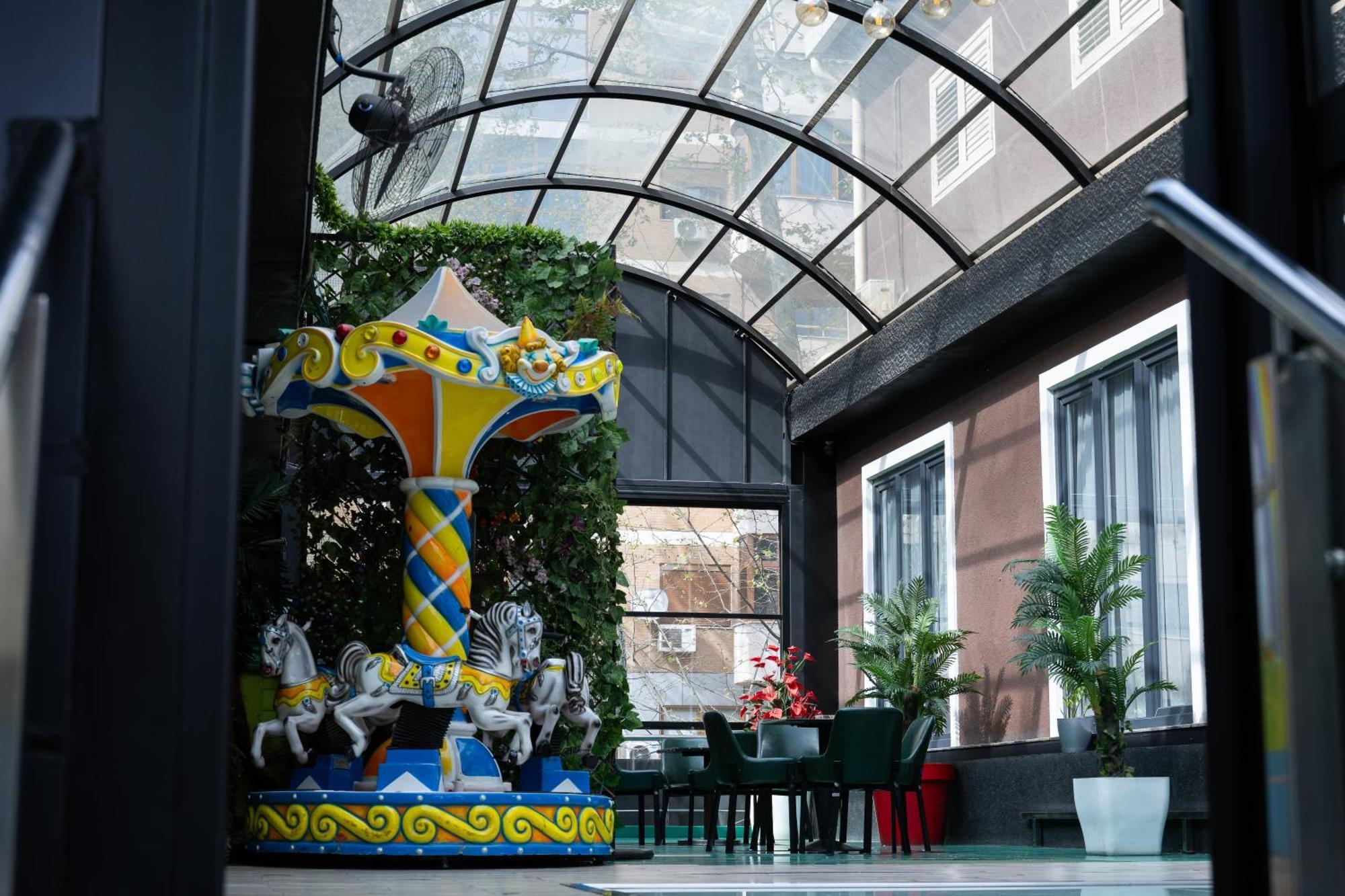 4R Colombo Hotel Tirana Kültér fotó