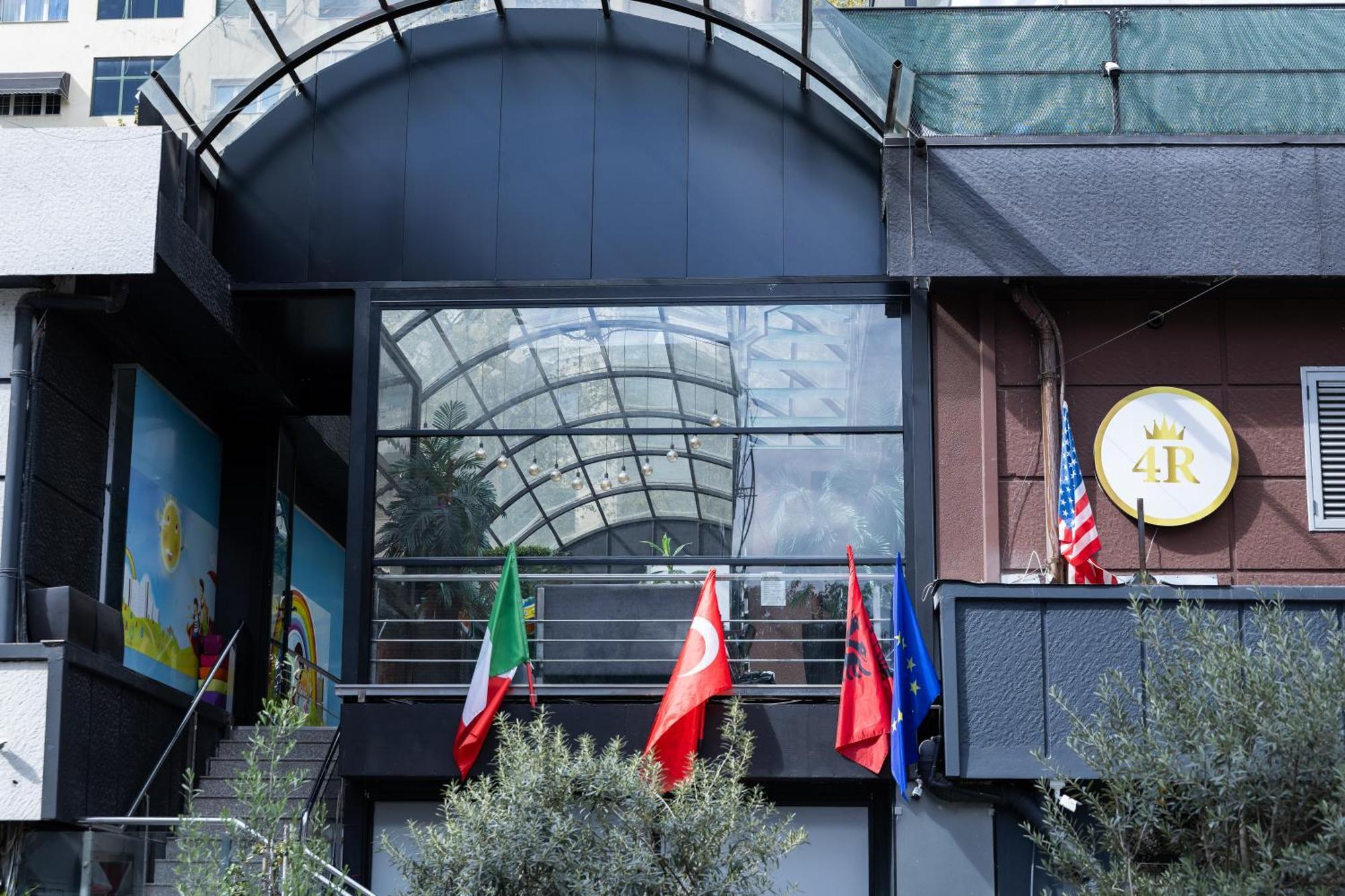 4R Colombo Hotel Tirana Kültér fotó
