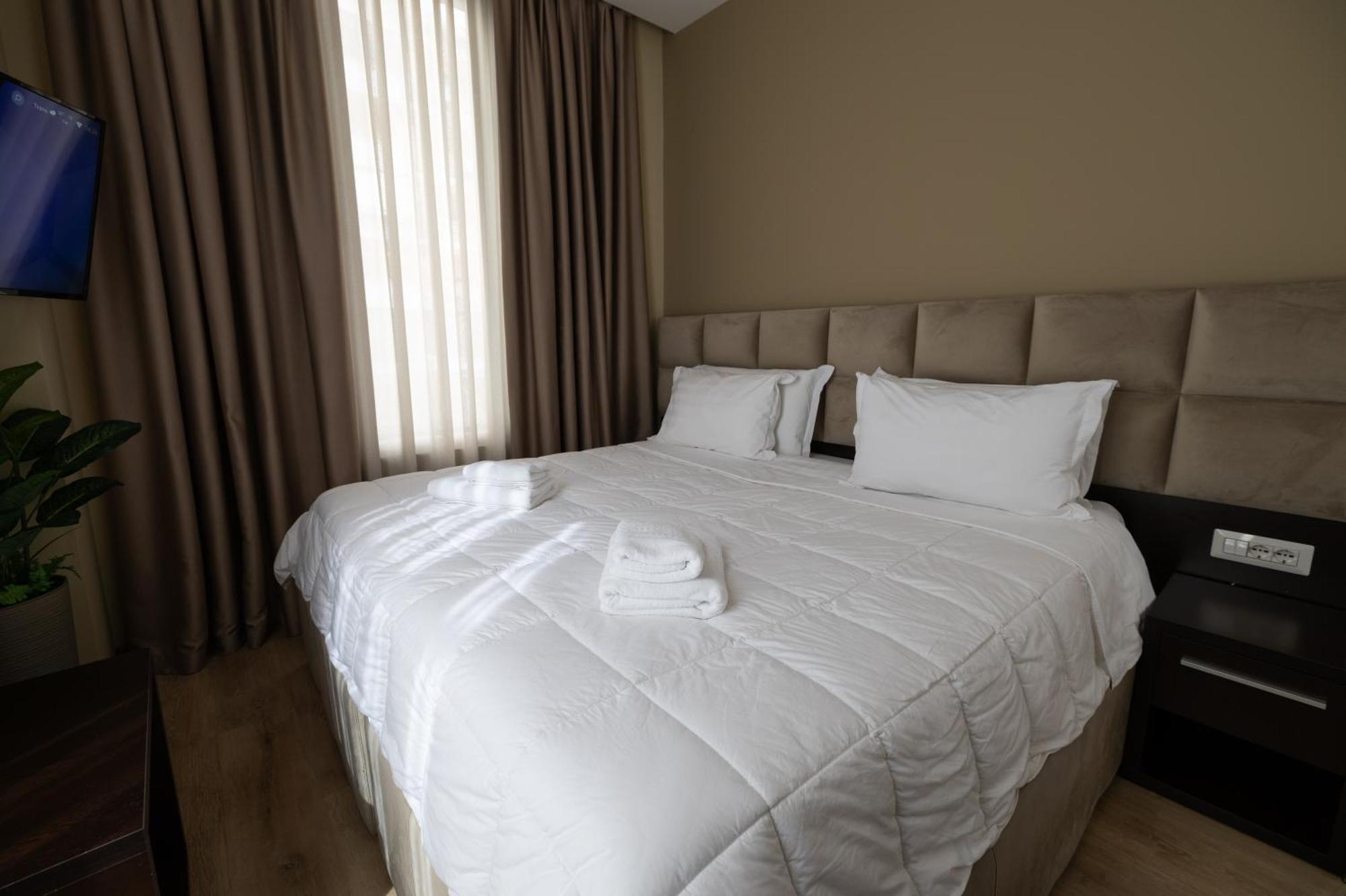 4R Colombo Hotel Tirana Kültér fotó