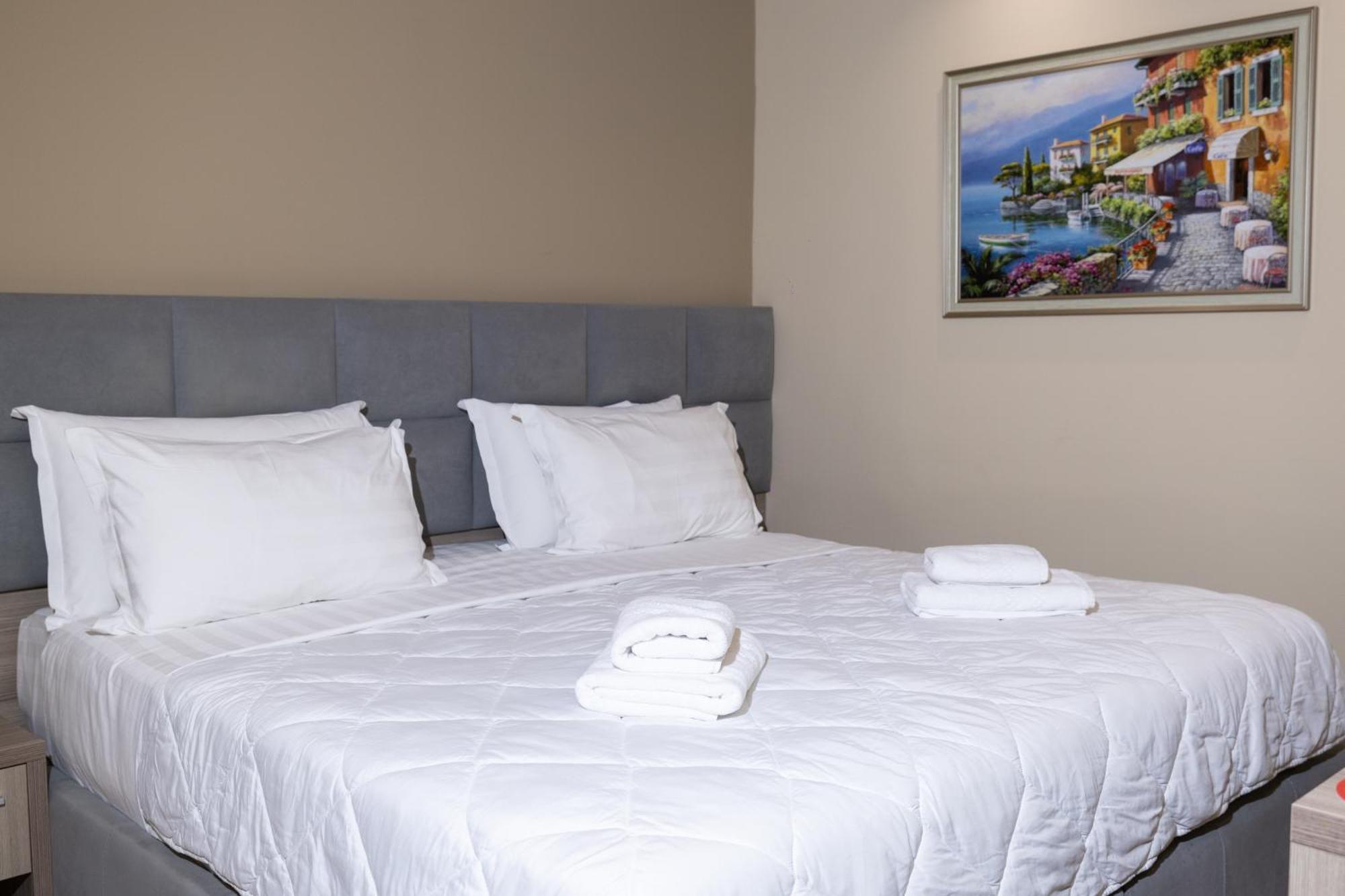 4R Colombo Hotel Tirana Kültér fotó