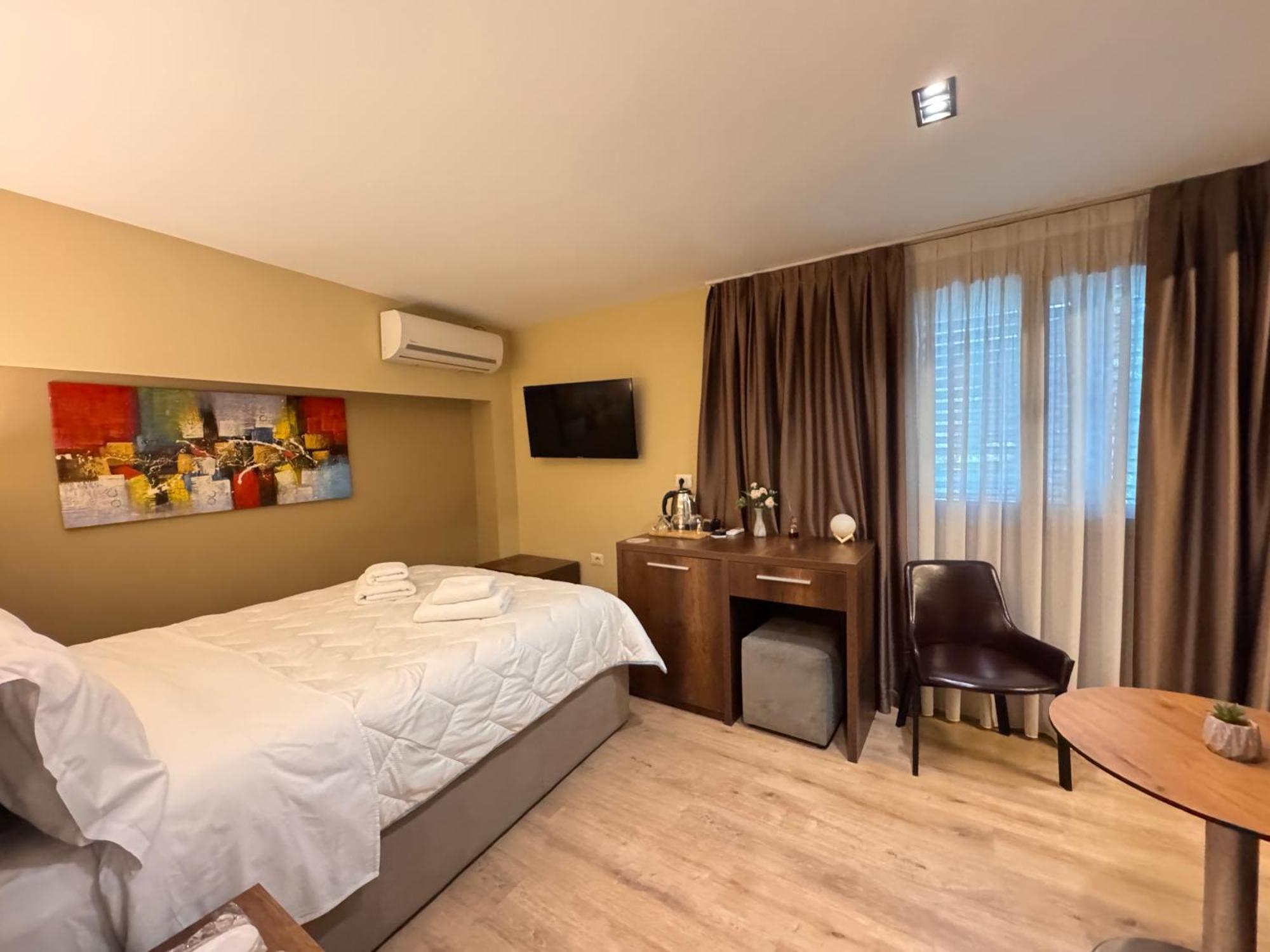 4R Colombo Hotel Tirana Kültér fotó