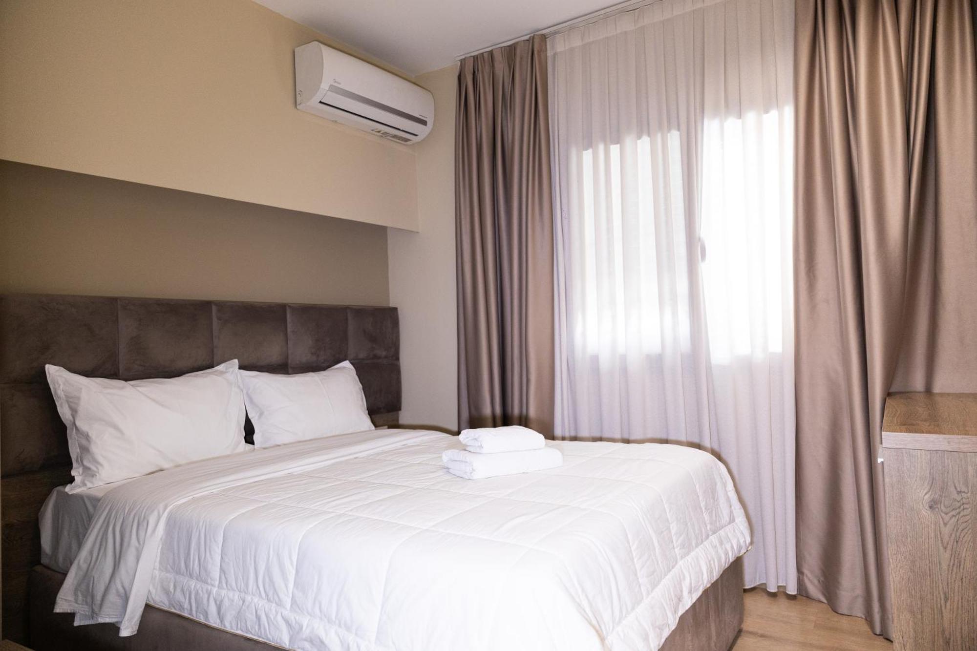 4R Colombo Hotel Tirana Kültér fotó