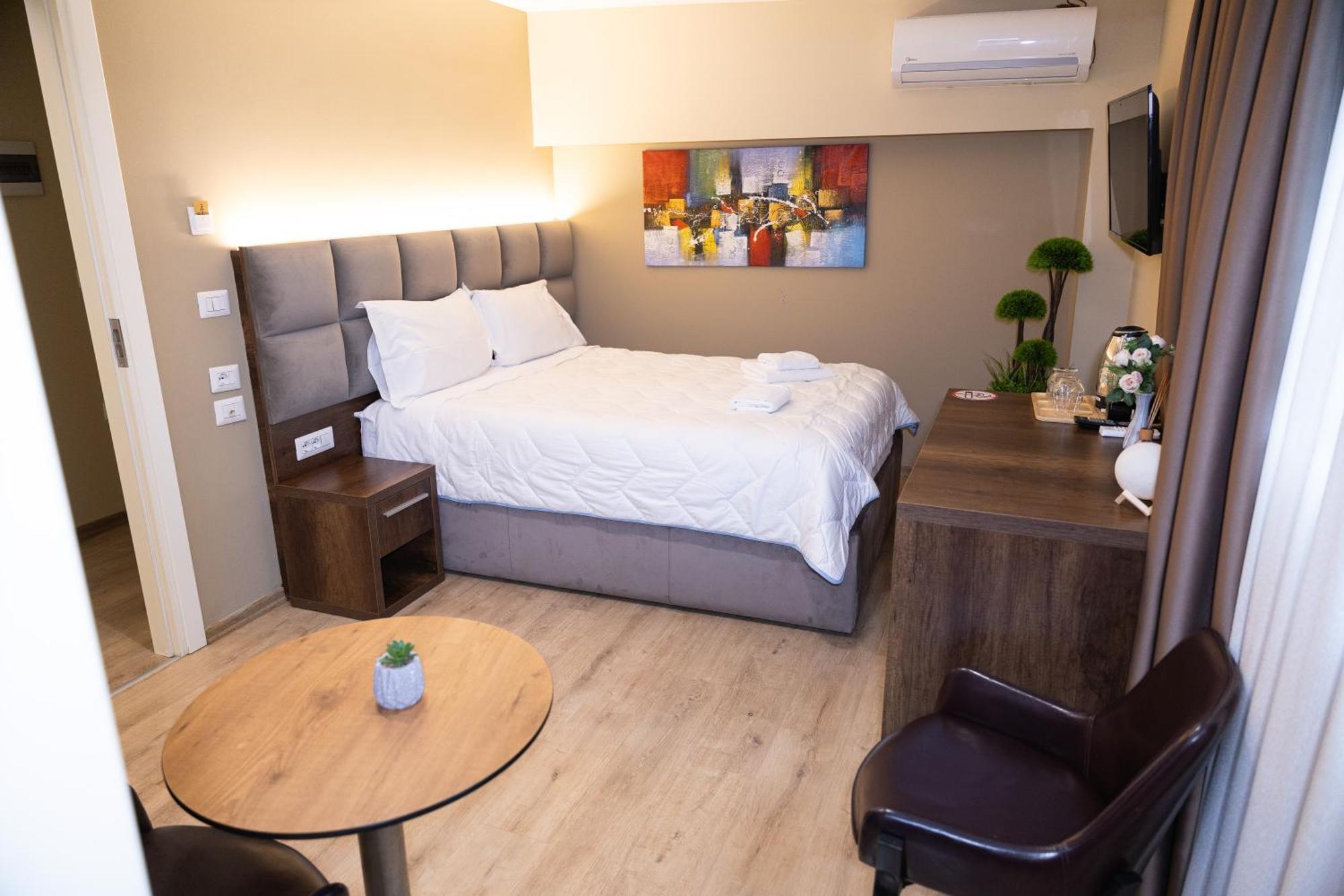 4R Colombo Hotel Tirana Kültér fotó